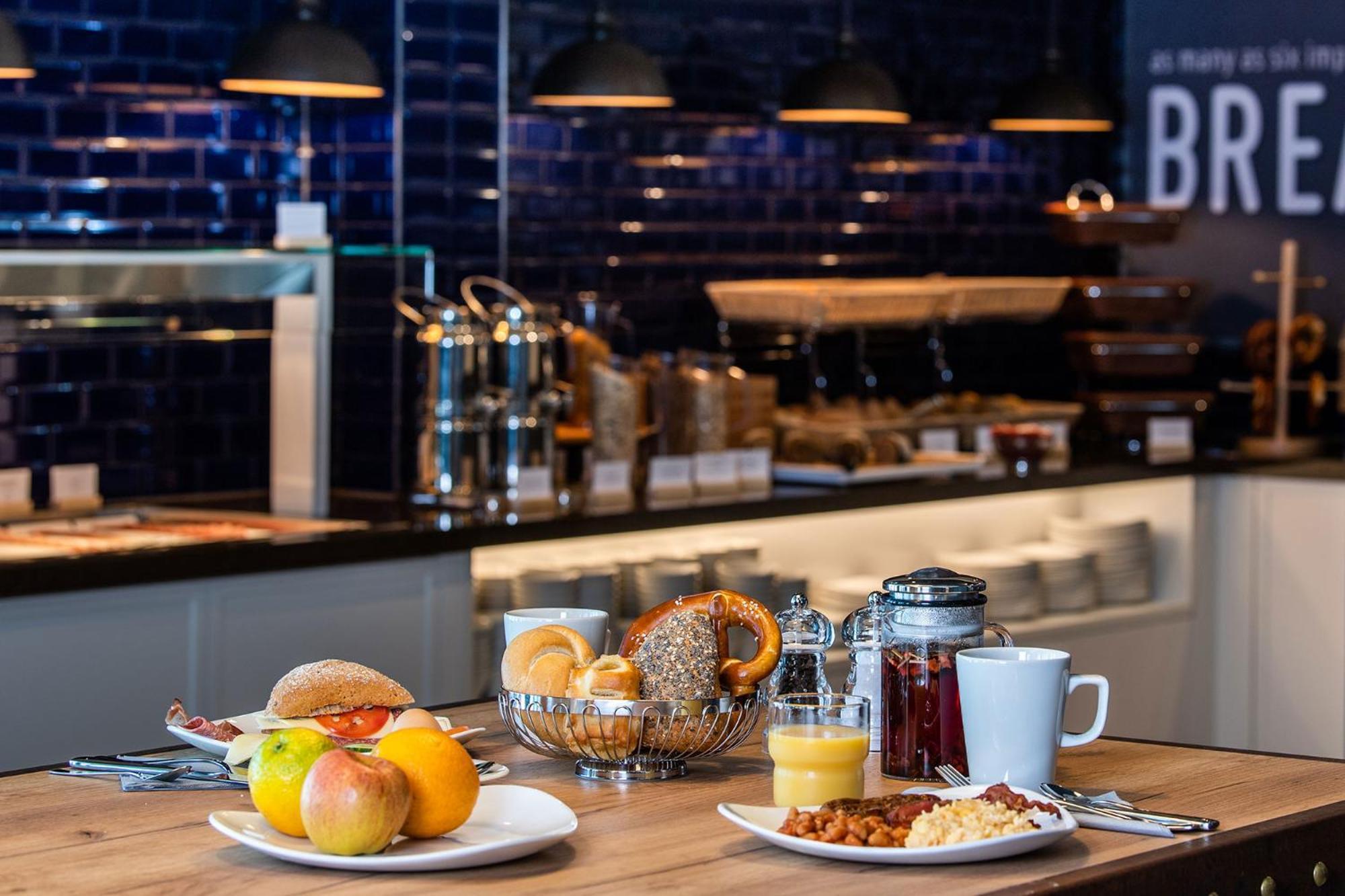 Premier Inn Leipzig City Hahnekamm Екстериор снимка